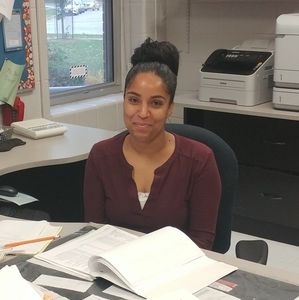 Meet your Posher, Samia